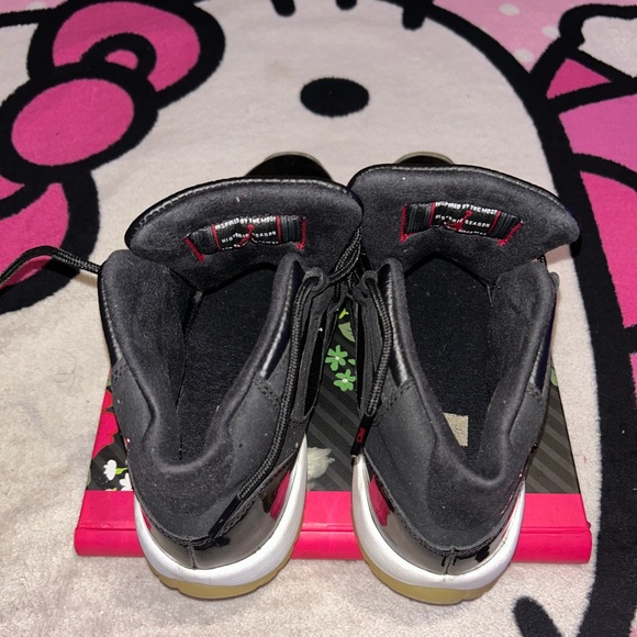 Jordan Air Size 7 - Picture 2 of 5